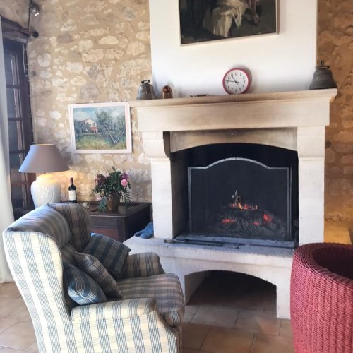 location-estivale-gites-villereal-vacances-loyer-eteSalon 1