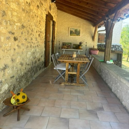 location-estivale-gites-villereal-vacances-loyer-eteTerrasse